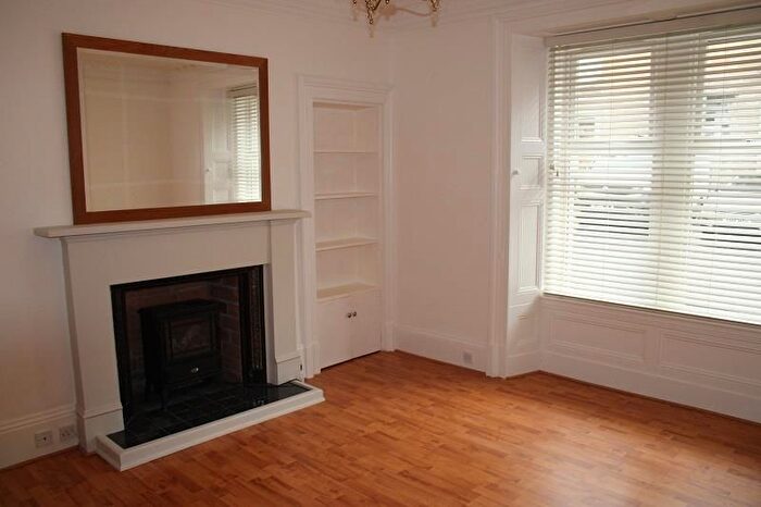 2 Bedroom Flat To Rent In Baldovan Terrace, Dundee, DD4