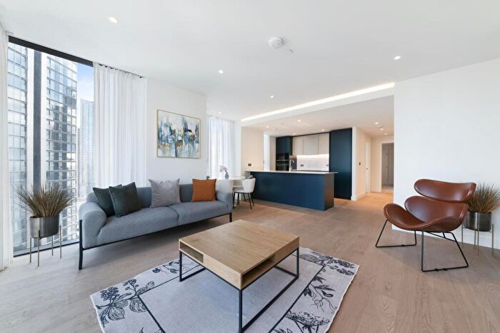 2 Bedroom Apartment To Rent In Harcourt Tower, Marsh Wall, London, E14