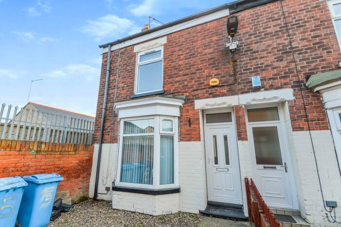 2 Bedroom End Of Terrace House To Rent In Whittington Villas, Rosmead Street, Hull, HU9