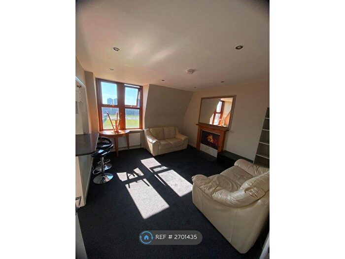 2 Bedroom Flat To Rent In Gledstanes Road, London, W14