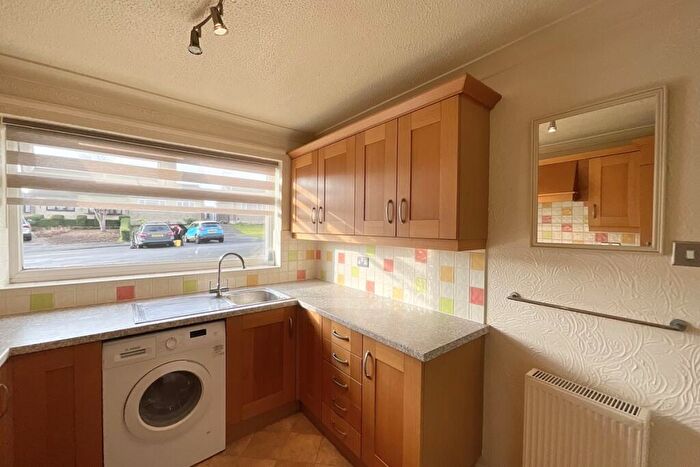2 Bedroom Bungalow For Sale In Snowberry Close, Swinton, S64