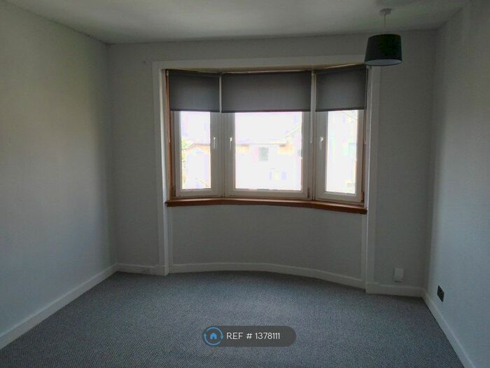 2 Bedroom Flat To Rent In Croftwood Avenue, Glasgow, G44