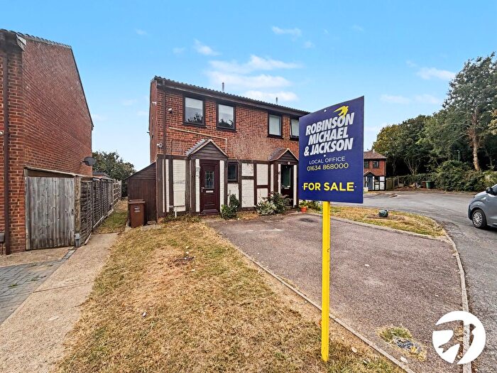 2 Bedroom Semi Detached House For Sale In Henley Close, Princes Park, Kent, ME5