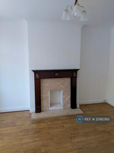 3 Bedroom Semi-Detached House To Rent In Beech Avenue, Manchester, M45