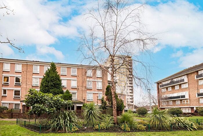 3 Bedroom Flat For Sale In Clem Attlee Court, Fulham, SW6