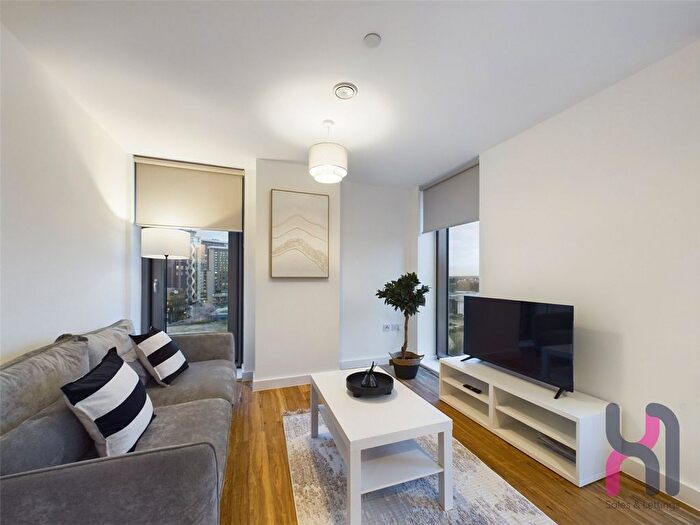 2 Bedroom Flat To Rent In Media City, Michigan Point Tower D, Michigan Avenue, Salford, M50