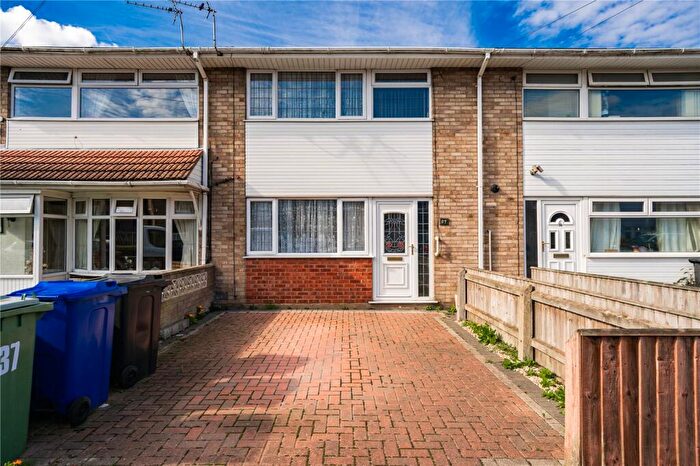 3 Bedroom Terraced House For Sale In Salamander Close, Grimsby, Lincolnshire, DN31