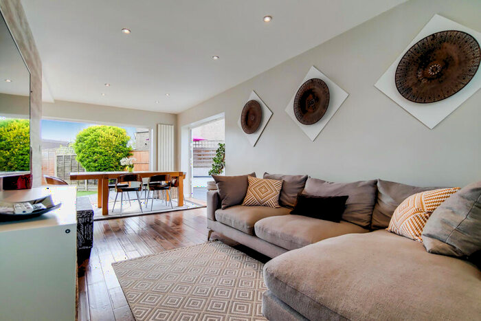 5 Bedroom Semi-Detached House To Rent In Barrington Road, Sutton, Surrey, SM3