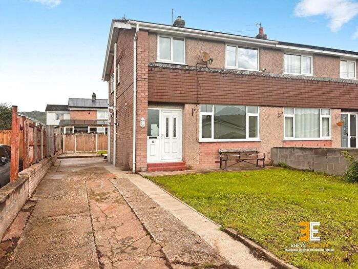 3 Bedroom Semi Detached House For Sale In Pendyffryn, Llandudno Junction, LL31