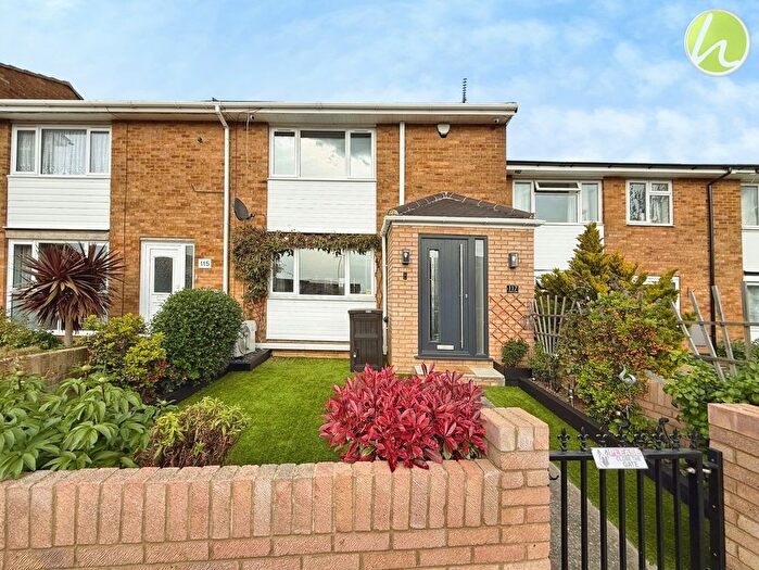 2 Bedroom Terraced House For Sale In Thors Oak, Stanford-Le-Hope, SS17