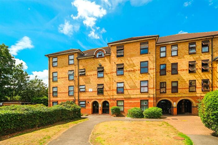 1 Bedroom Flat To Rent In Latchingdon Court, Walthamstow, E17