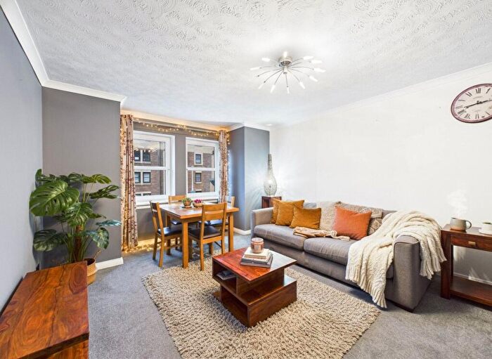 3 Bedroom Apartment To Rent In Craighouse Gardens, Morningside, Edinburgh, EH10