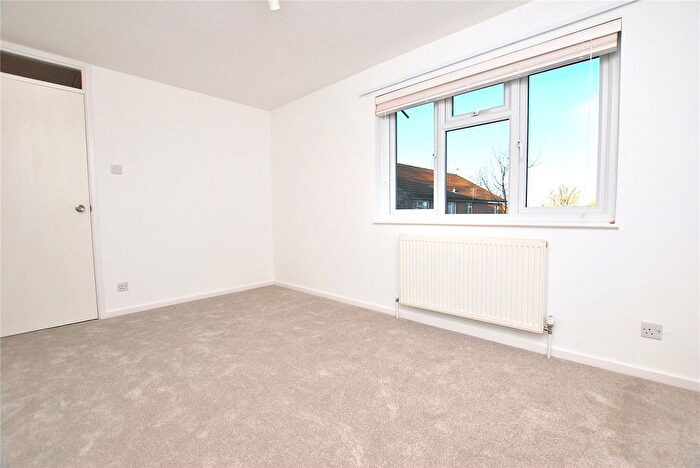1 Bedroom End Of Terrace House To Rent In Ashbury Crescent, Guildford, Surrey, GU4