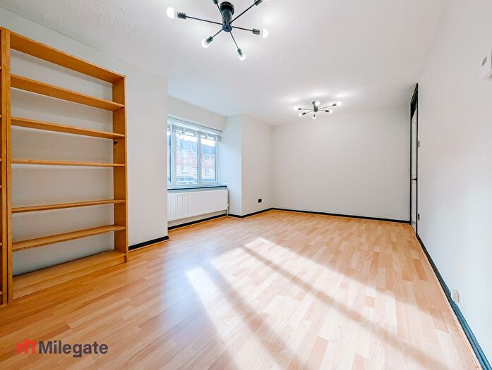 1 Bedroom Flat To Rent In Franklin Way, Croydon, CR0