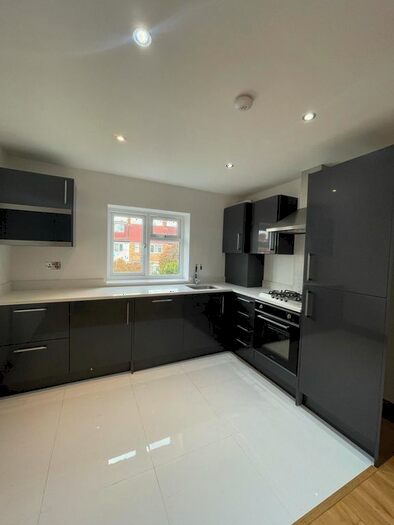 3 Bedroom Flat To Rent In Manor Road, Mitcham, CR4