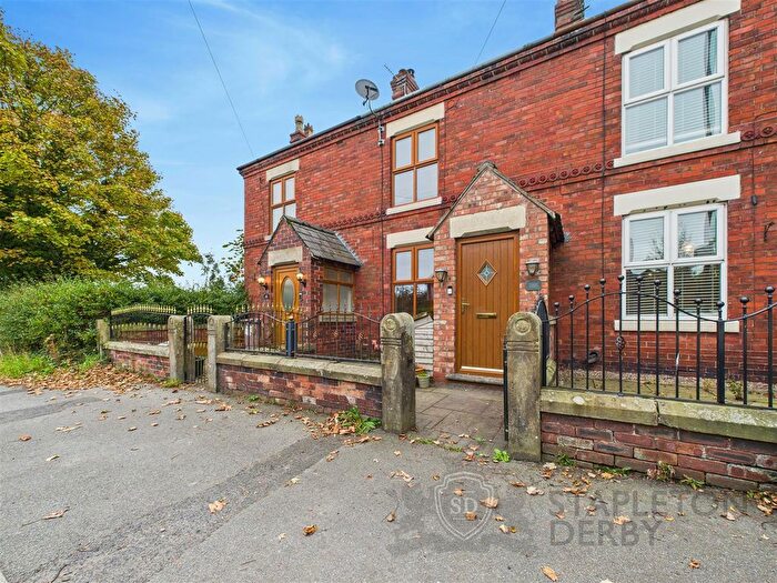 2 Bedroom Cottage For Sale In Tithebarn Road, Ashton-In-Makerfield, Wigan, WN4