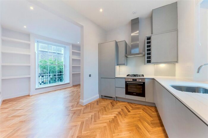 3 Bedroom Maisonette To Rent In Elizabeth Street, Belgravia, London, SW1W