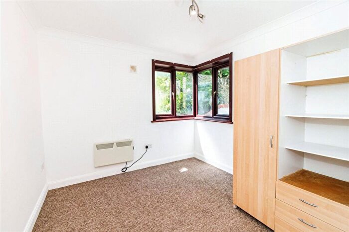 1 Bedroom Flat To Rent In Westridge Road, Southampton, Hampshire, SO17