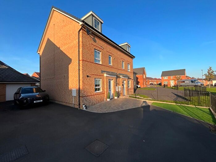 4 Bedroom Town House For Sale In Adair Way, Hebburn, NE31