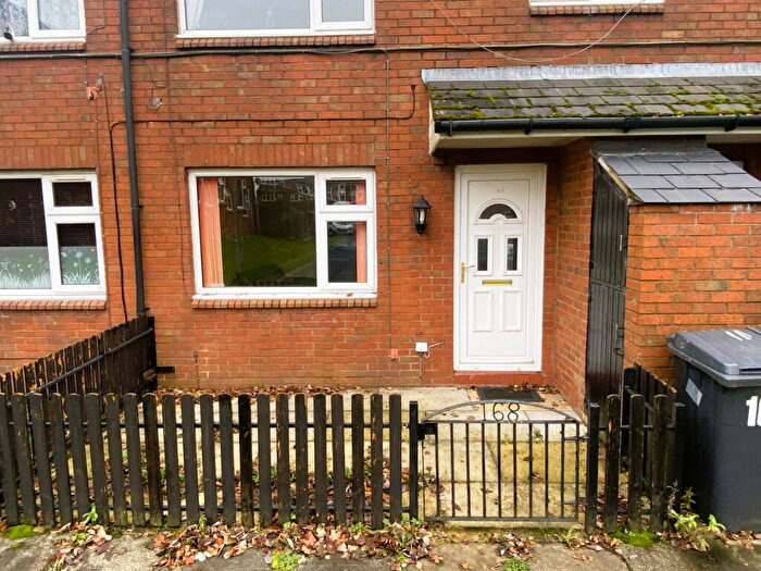 1 Bedroom Flat For Sale In Astley Close, Shaw, OL2