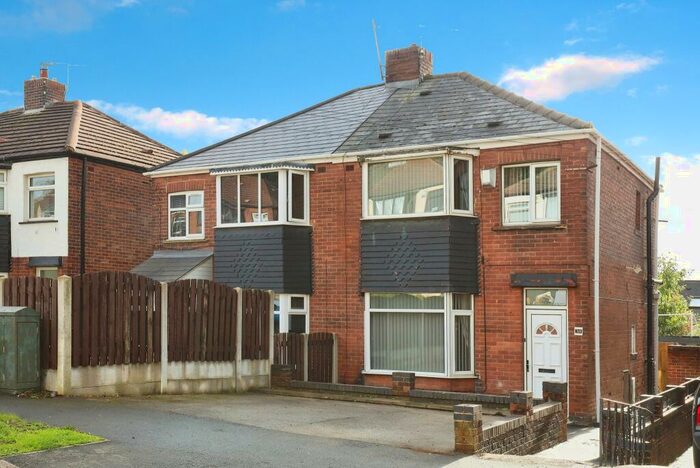 3 Bedroom Semi-Detached House To Rent In Skye Edge Road, Sheffield, S2