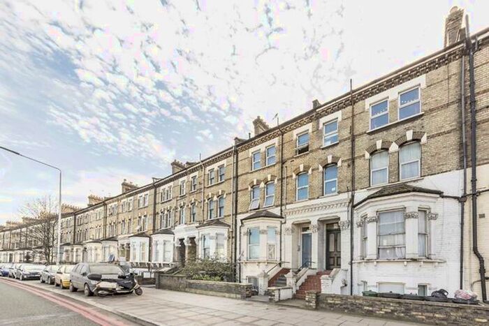 Studio To Rent In Talgarth Road, London, W14