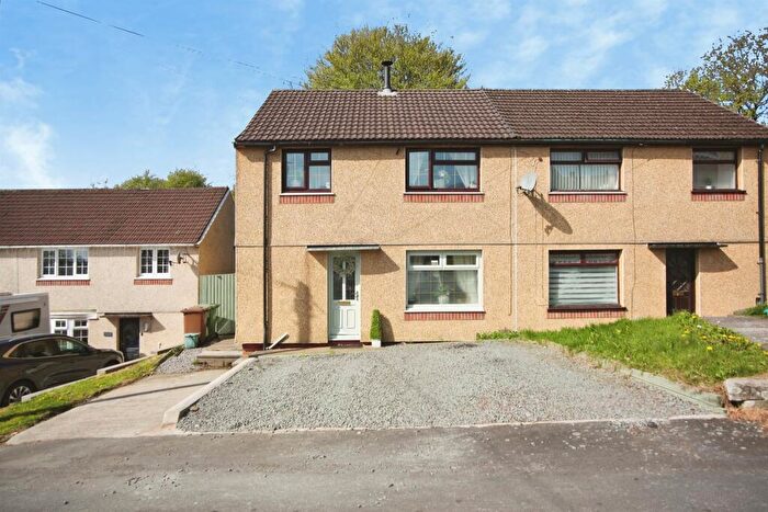 3 Bedroom Semi-Detached House For Sale In Cefn-y-Lon, Caerphilly, CF83