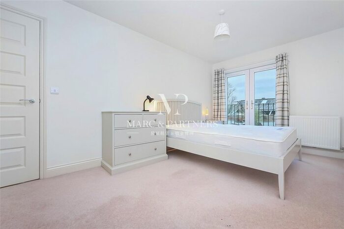 2 Bedroom Flat To Rent In Edwards Apartment, Alric Avenue, New Malden Surrey, KT3