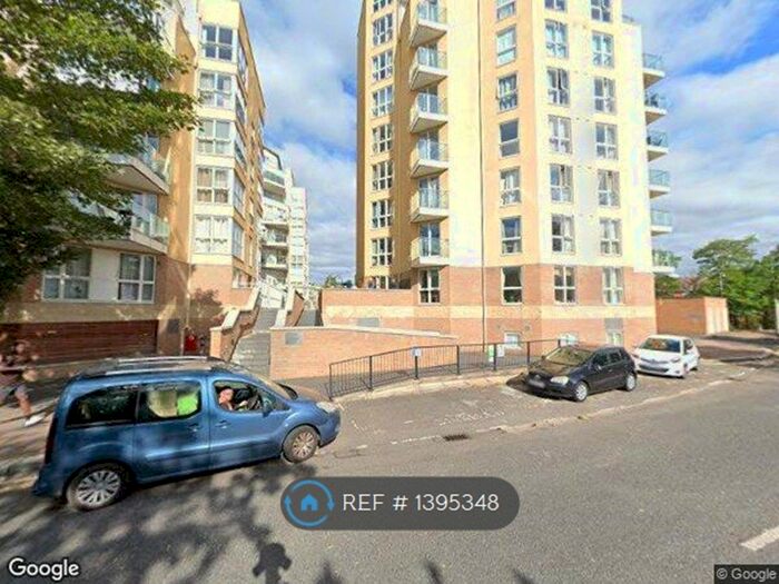 2 Bedroom Flat To Rent In Dovecote House, London, SE16