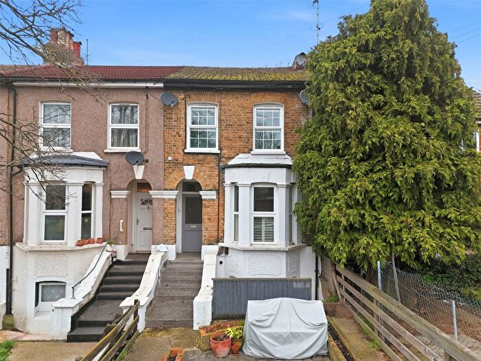 1 Bedroom Flat For Sale In Wallwood Road, London, E11