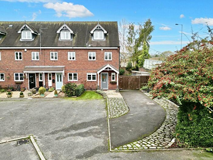 3 Bedroom End Of Terrace House For Sale In Haywood Court, Madeley, CW3