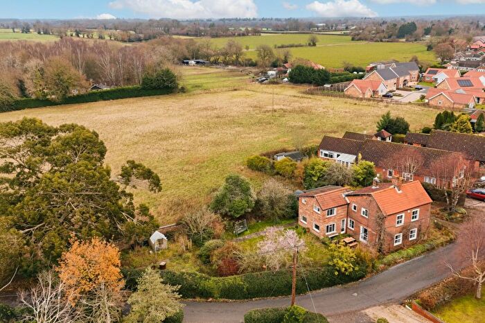 4 Bedroom Detached House For Sale In Blofield Corner Road, Blofield Heath, Norwich, NR13