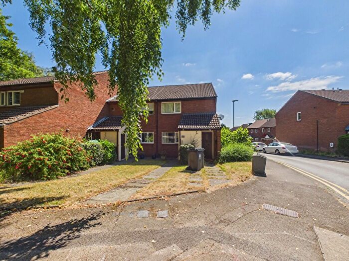 1 Bedroom Apartment For Sale In Quaker Lane, Darlington, County Durham, DL1