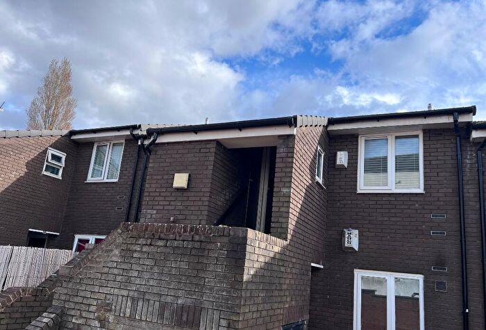 2 Bedroom Apartment For Sale In Redlynch Walk, Manchester, Greater Manchester, M8