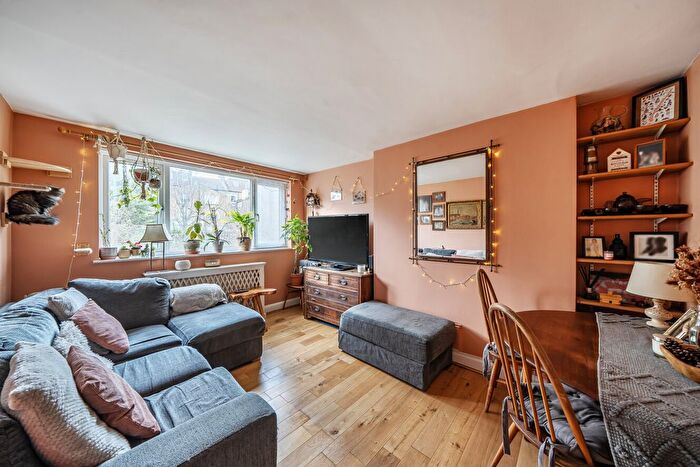 1 Bedroom Flat For Sale In Alexandra Road, Wimbledon, Merton, SW19