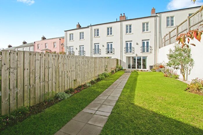 4 Bedroom Town House For Sale In Stret Rosemelin, Truro, Cornwall, TR1