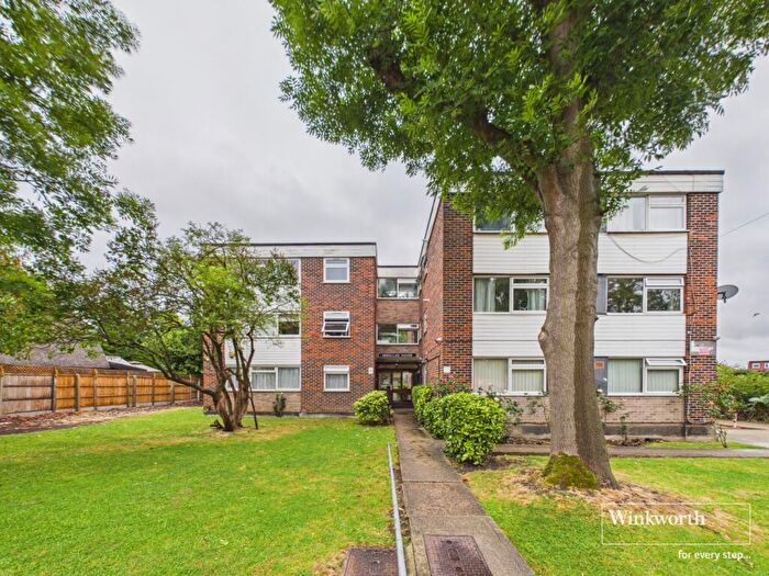 2 Bedroom Apartment For Sale In Slough Lane, London, NW9