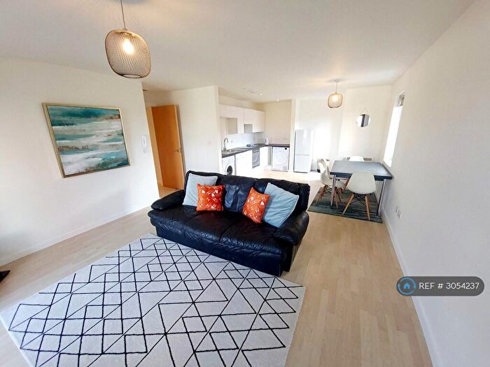 2 Bedroom Flat To Rent In Ordsall Lane, Salford, M5
