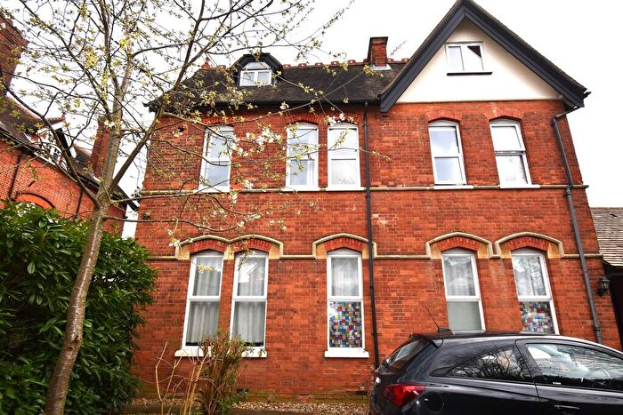 Flat To Rent In Flat, Boyn Hill Avenue, SL6