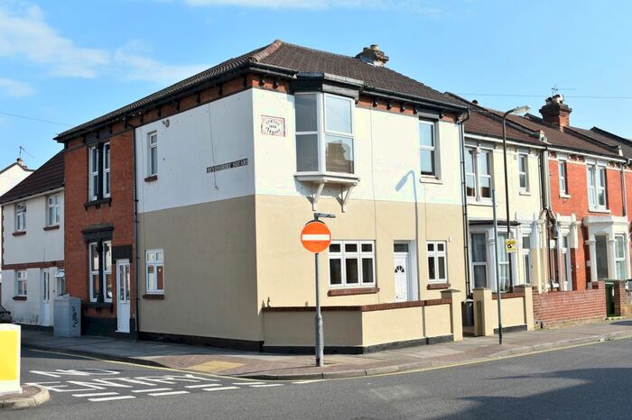 5 Bedroom Terraced House To Rent In Francis Avenue, Southsea, Portsmouth PO4