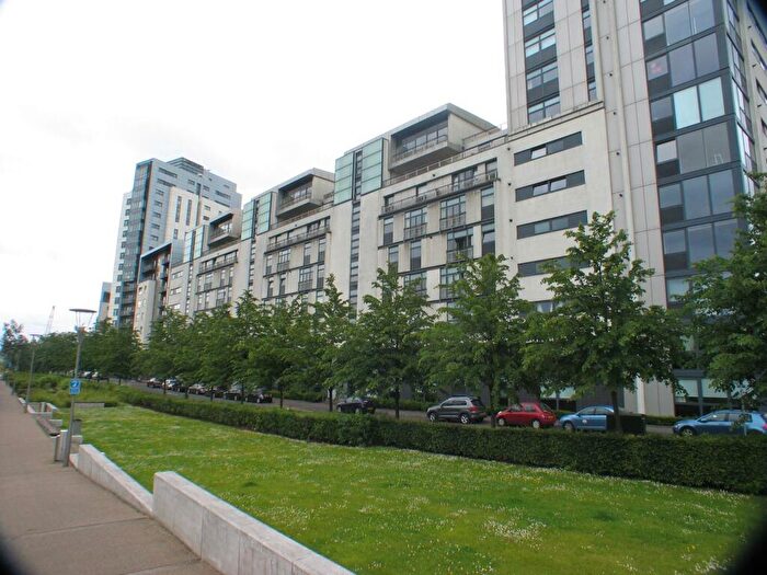 3 Bedroom Flat To Rent In Glasgow Harbour Terrace, Glasgow, G11