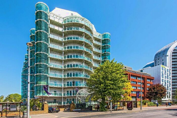 2 Bedroom Flat To Rent In Uxbridge Road, London, W5