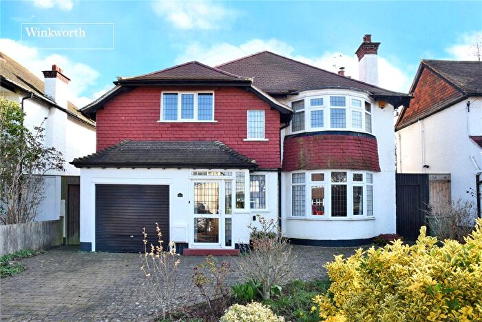 4 Bedroom Detached House For Sale In Arundel Road, Cheam, Sutton, SM2