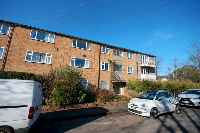 2 Bedroom Flat To Rent In Rugby Road, Leamington Spa, Warwickshire CV32