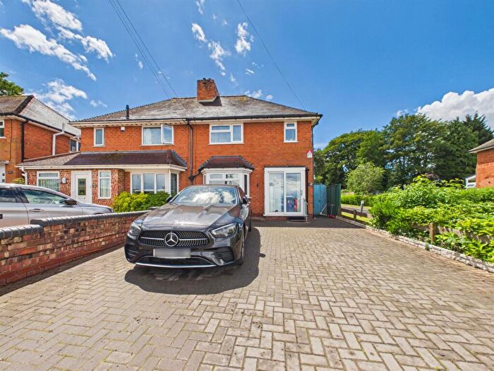 3 Bedroom Semi-Detached House To Rent In Moat Lane, Solihull, B91