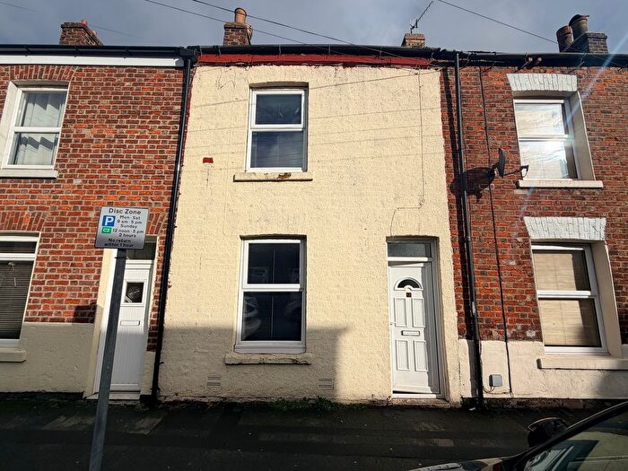 2 Bedroom Terraced House For Sale In Nelson Street, Scarborough, YO12