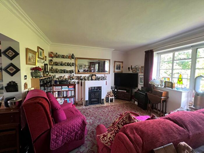 2 Bedroom Apartment For Sale In Viceroy Close, Edgbaston, Birmingham, B5