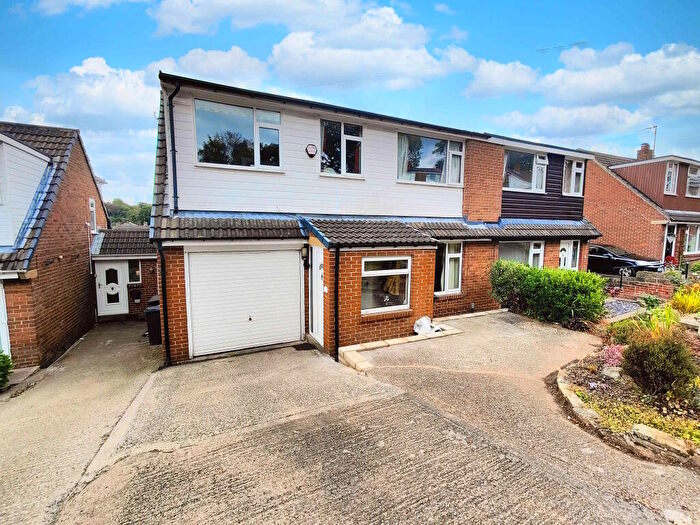 5 Bedroom Semi-Detached House For Sale In Castlefields Crescent, Rastrick, HD6
