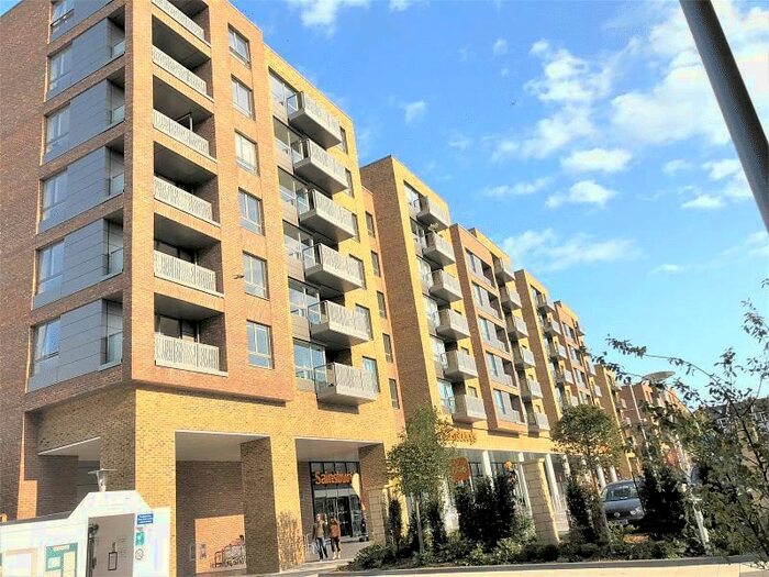 2 Bedroom Flat To Rent In High Street, London, N8