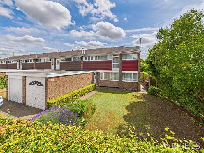 4 Bedroom End Of Terrace House For Sale In Herns Lane, Welwyn Garden City, AL7